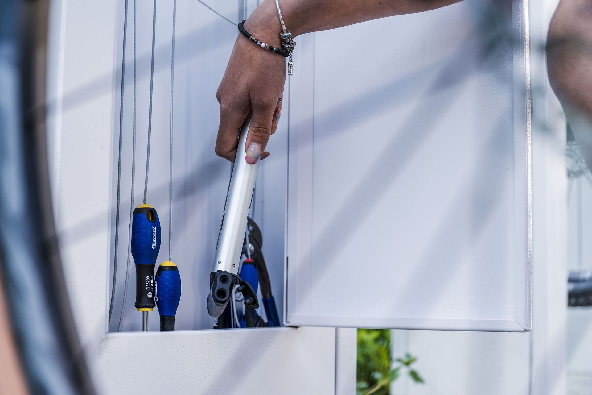 colonnina manutenzione bici