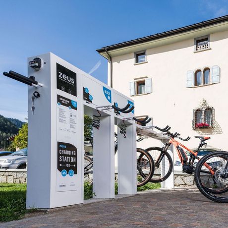 stazione ricarica biciclette