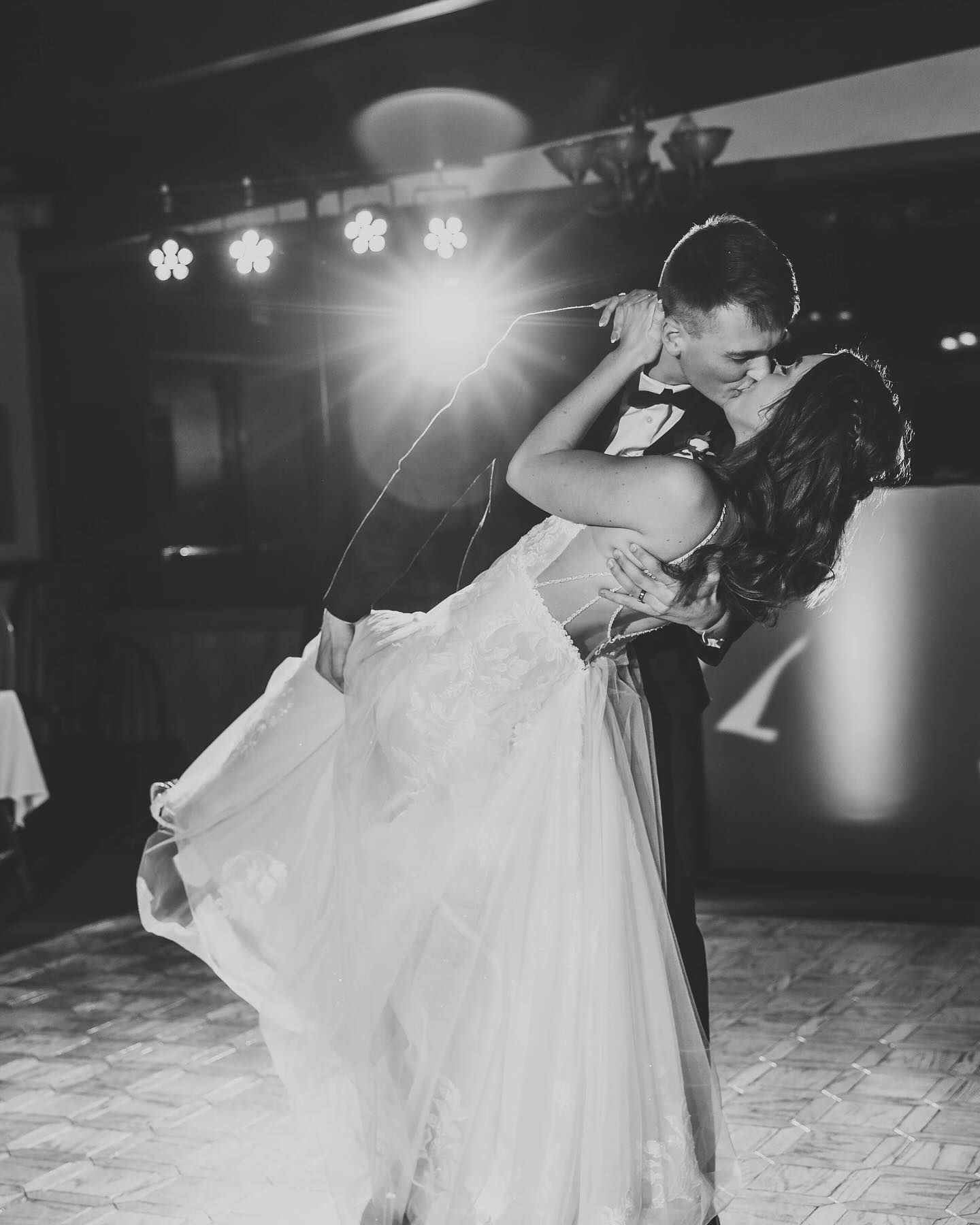 Calvin & Mya's wedding first dance dip at their wedding, with Green Bay DJs Sound Sensations Entertainment