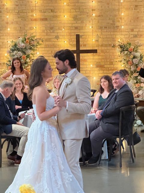 Madelyn + Andrew, Green Bay DJ, Gather on Broadway, Sound Sensations Entertainment