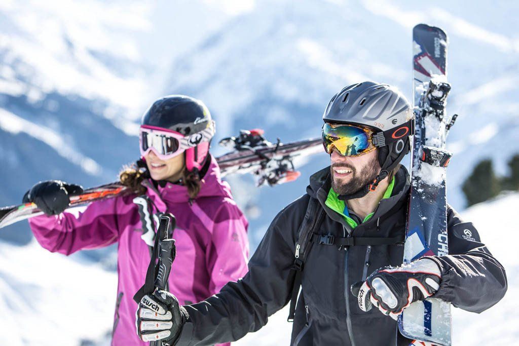 Zwei Skifahrer