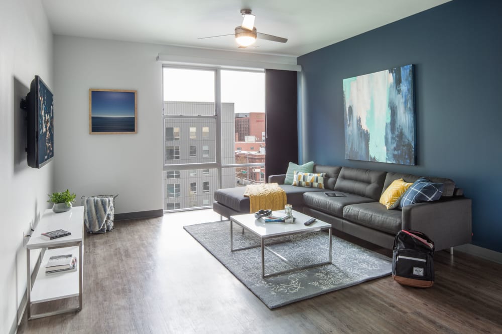 UNL Student Apartments for Rent in Lincoln, NE Latitude