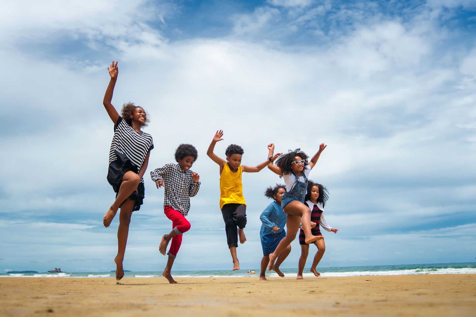 A Happy And Diverse People At The Beach – W Palm Beach FL – Group Dental Palm Beaches A Happy And Diverse People At The Beach – W Palm Beach FL – Group Dental Palm Beaches