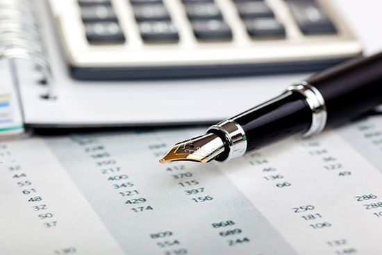 Pen on top of paper — Staunton, VA — Roy E Carter CPA PC Pen on top of paper — Staunton, VA — Roy E Carter CPA PC