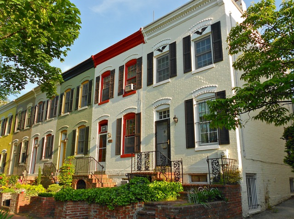 Ravenswood Building Exterior
