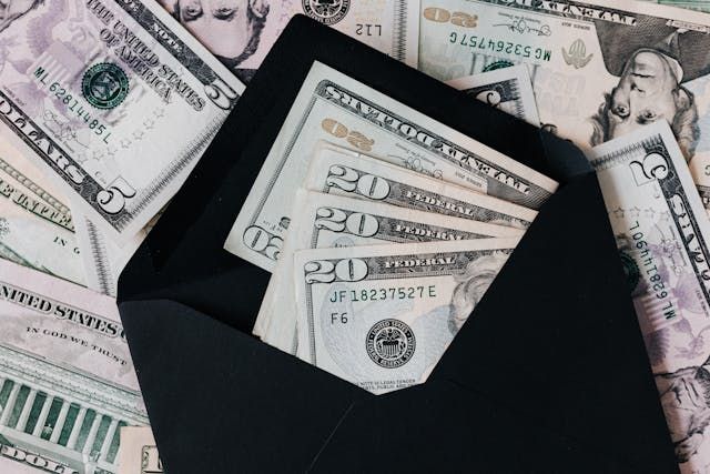 cash in black envelope
