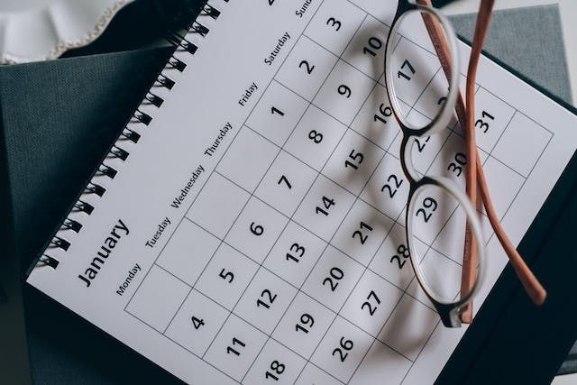 calender-on-a-table