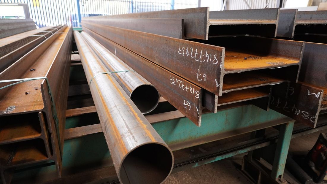 Assortment of rusty beams