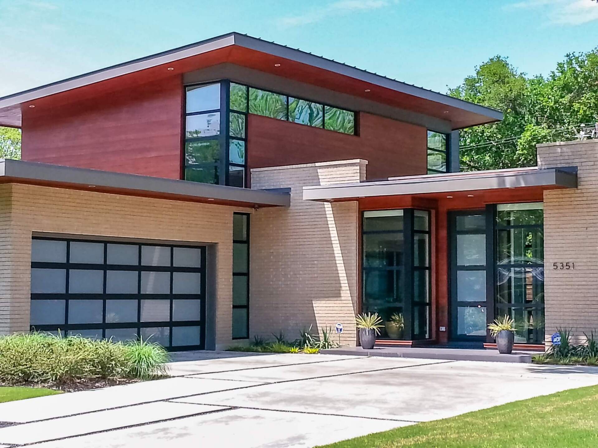 Full VIew Garage Door Modern 50's