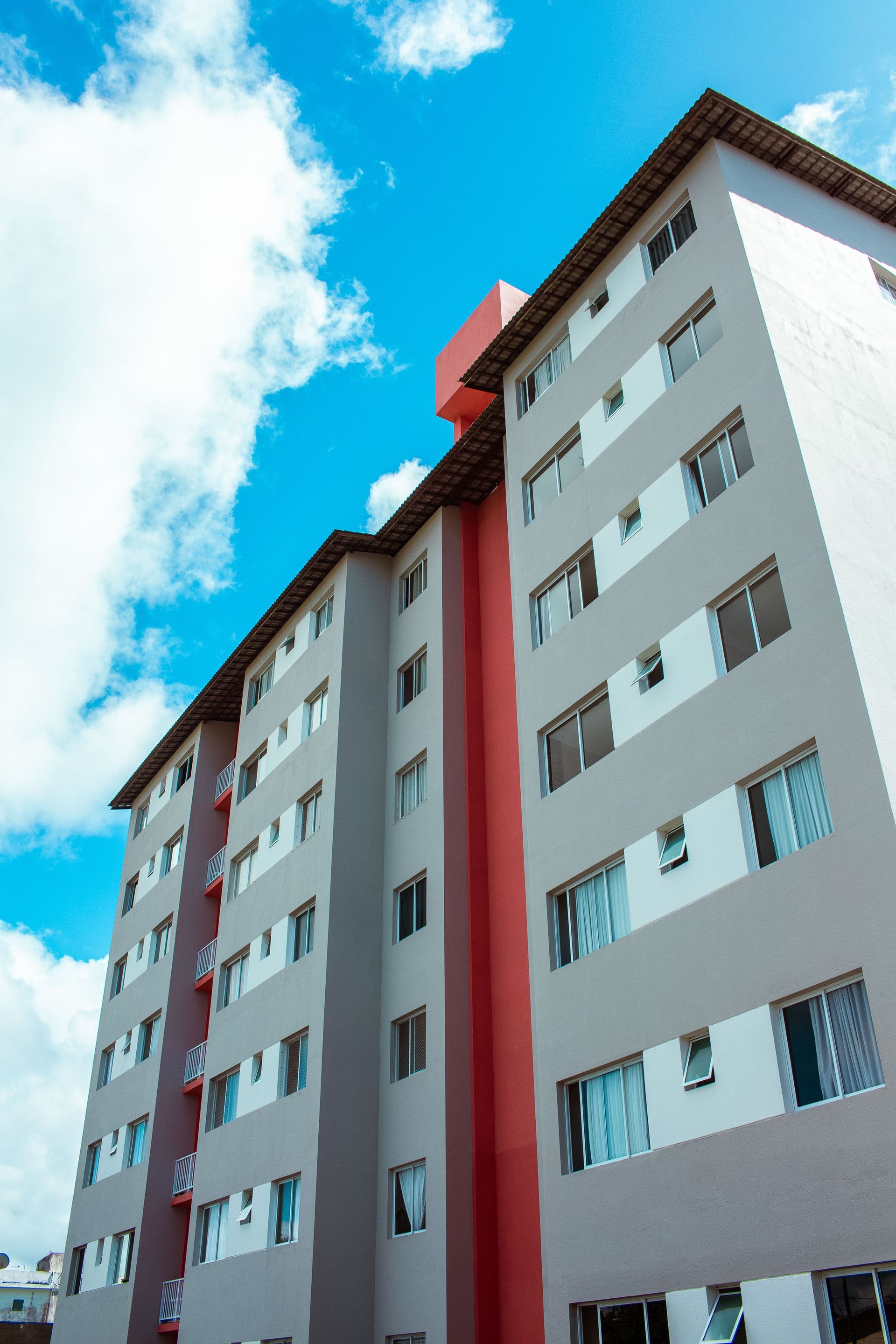Resort de lazer em destino regional brasileiro simbolizando expansão do modelo de multipropriedade