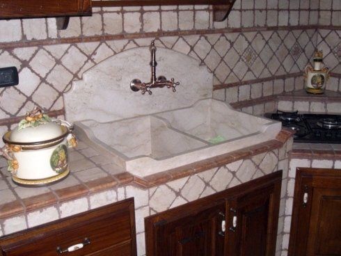 cucina rivestimento in marmo
