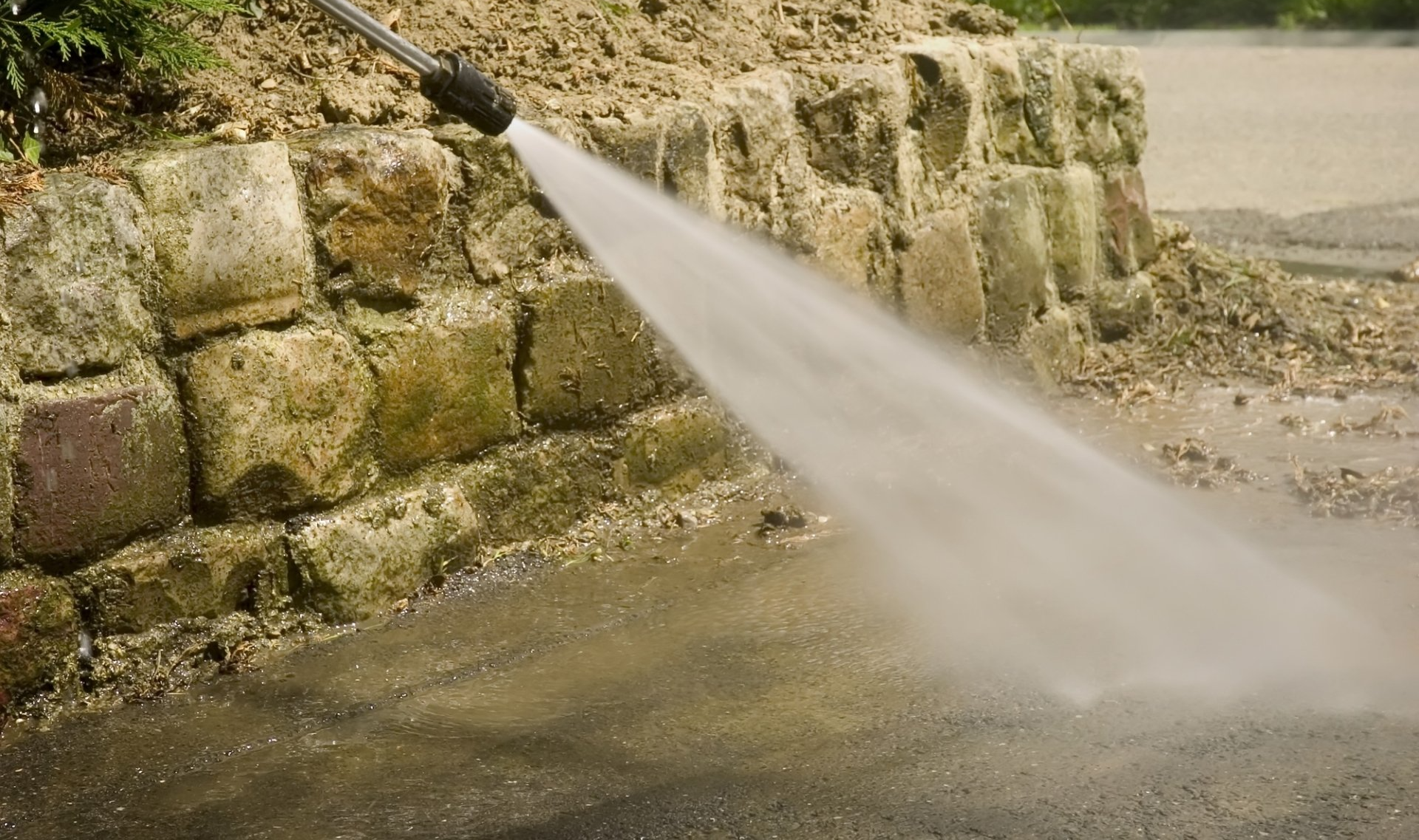 driveway cleaning pressure washing service in northwest arkansas