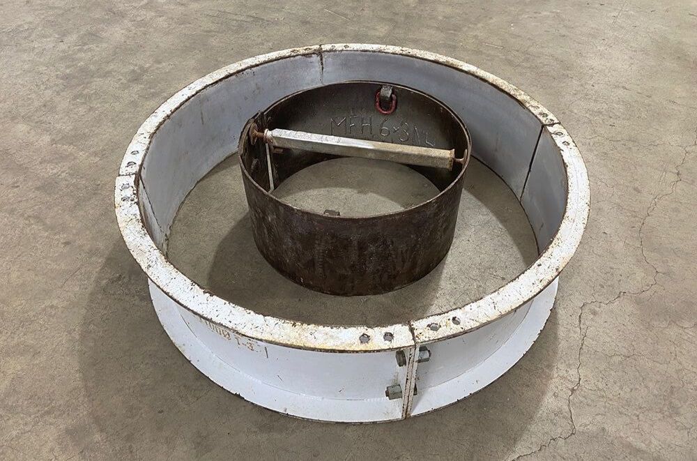 Inner and outer neck rings
