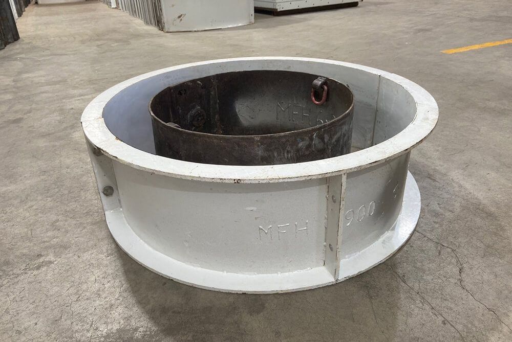 Inner and outer neck rings