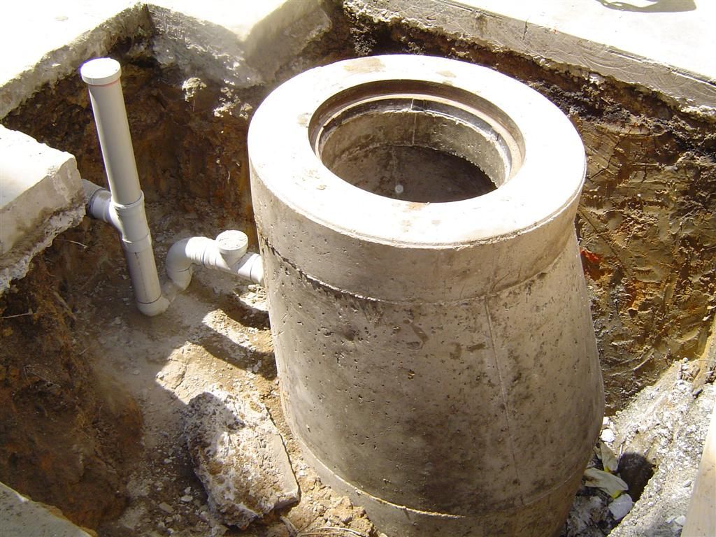 manhole form hire taper back