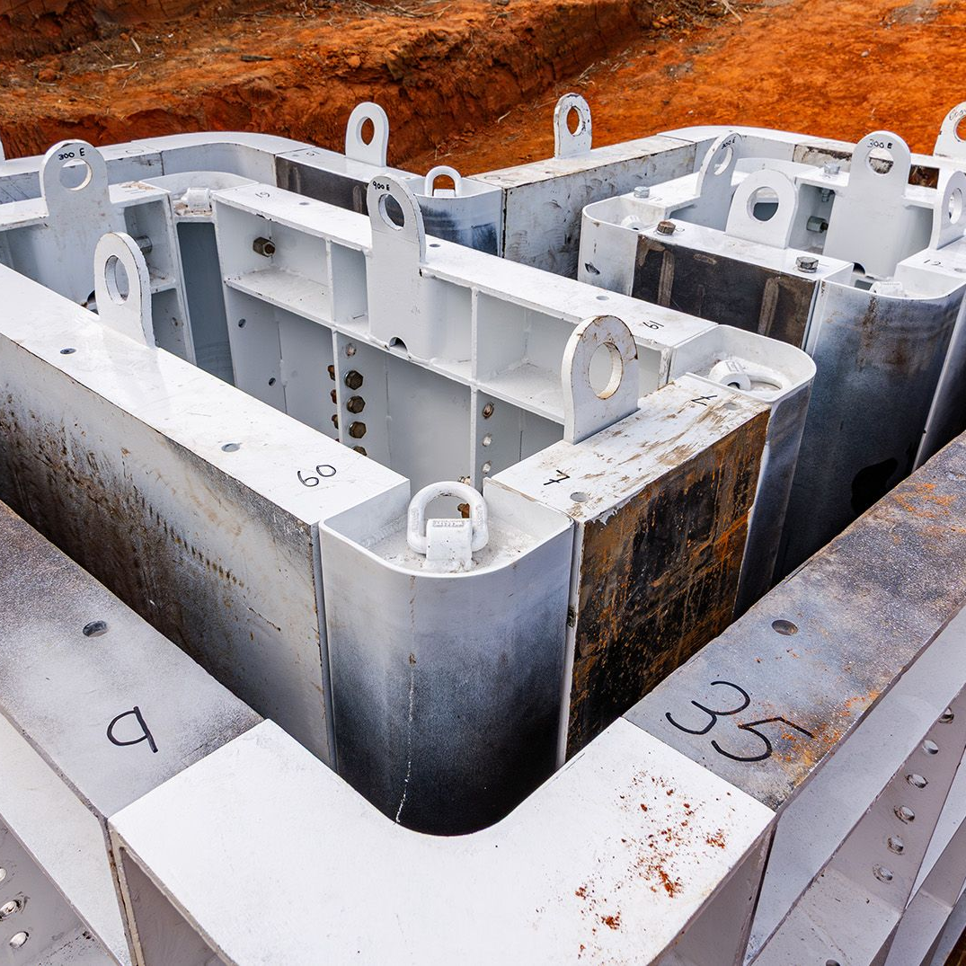 Heavy duty pit box