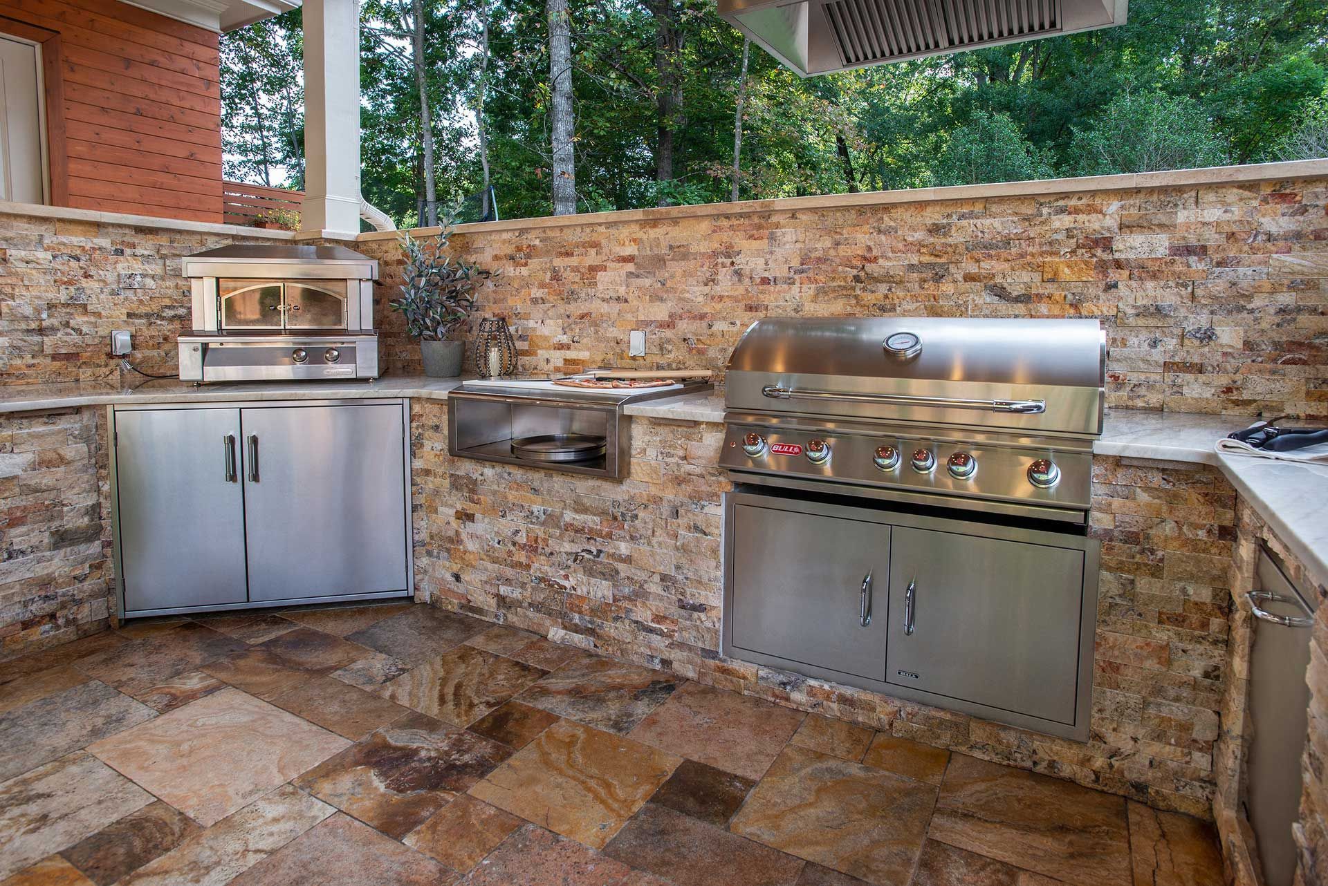 outdoor kitchen 
