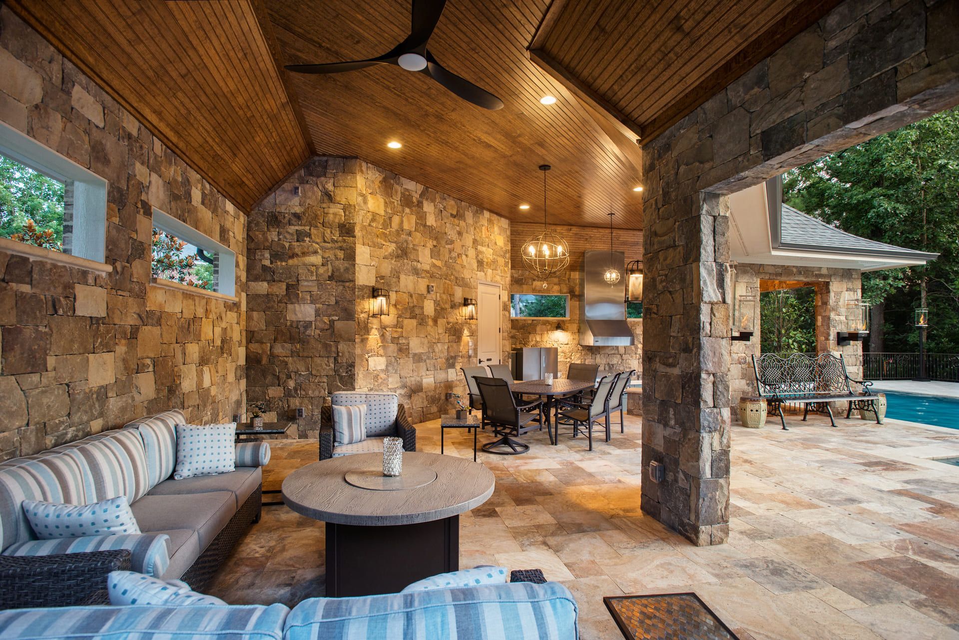 Outdoor Living Space 17