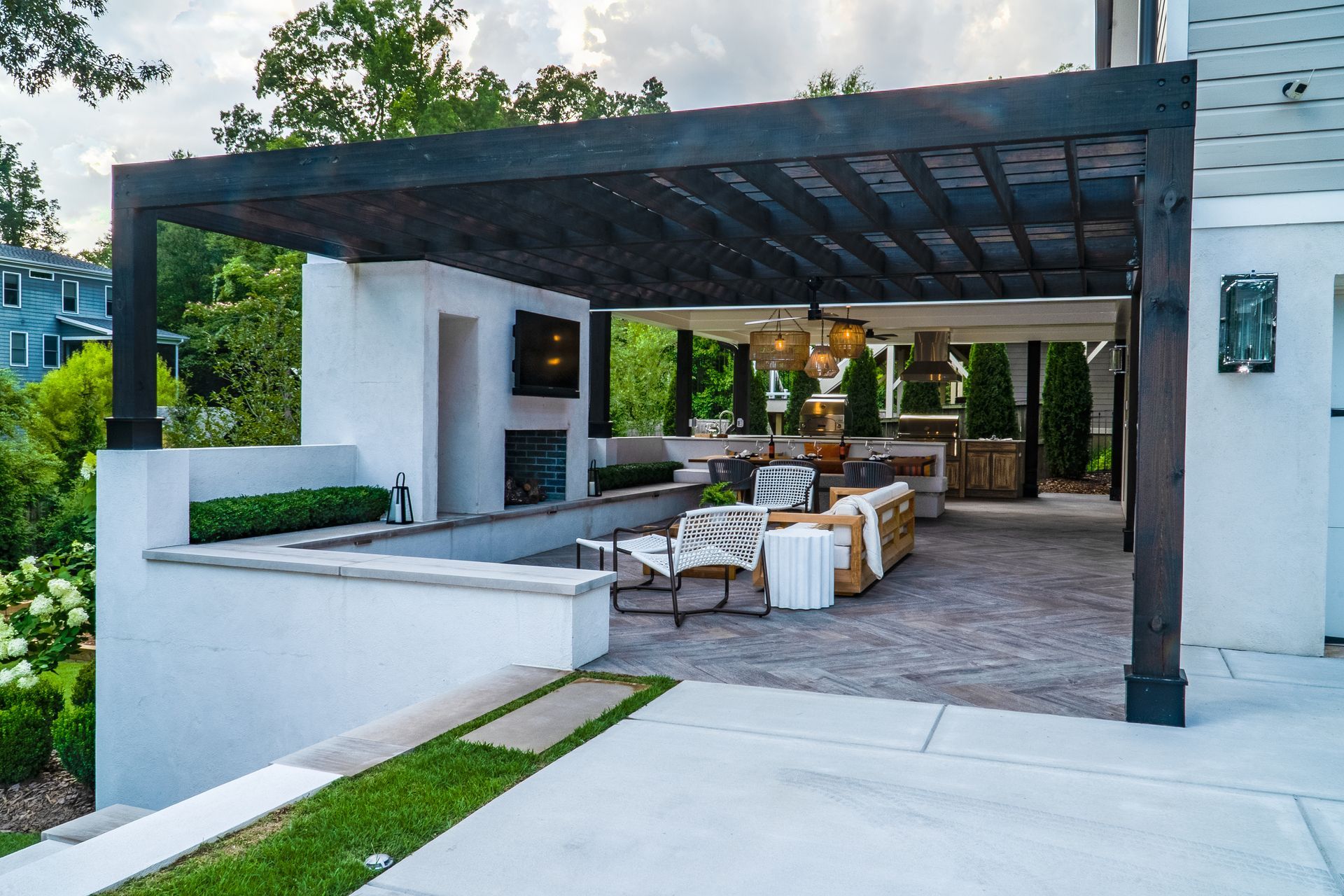 Outdoor Living Space 24