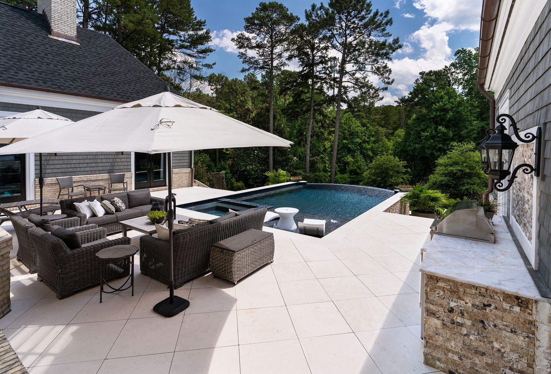 Outdoor Living Space 26