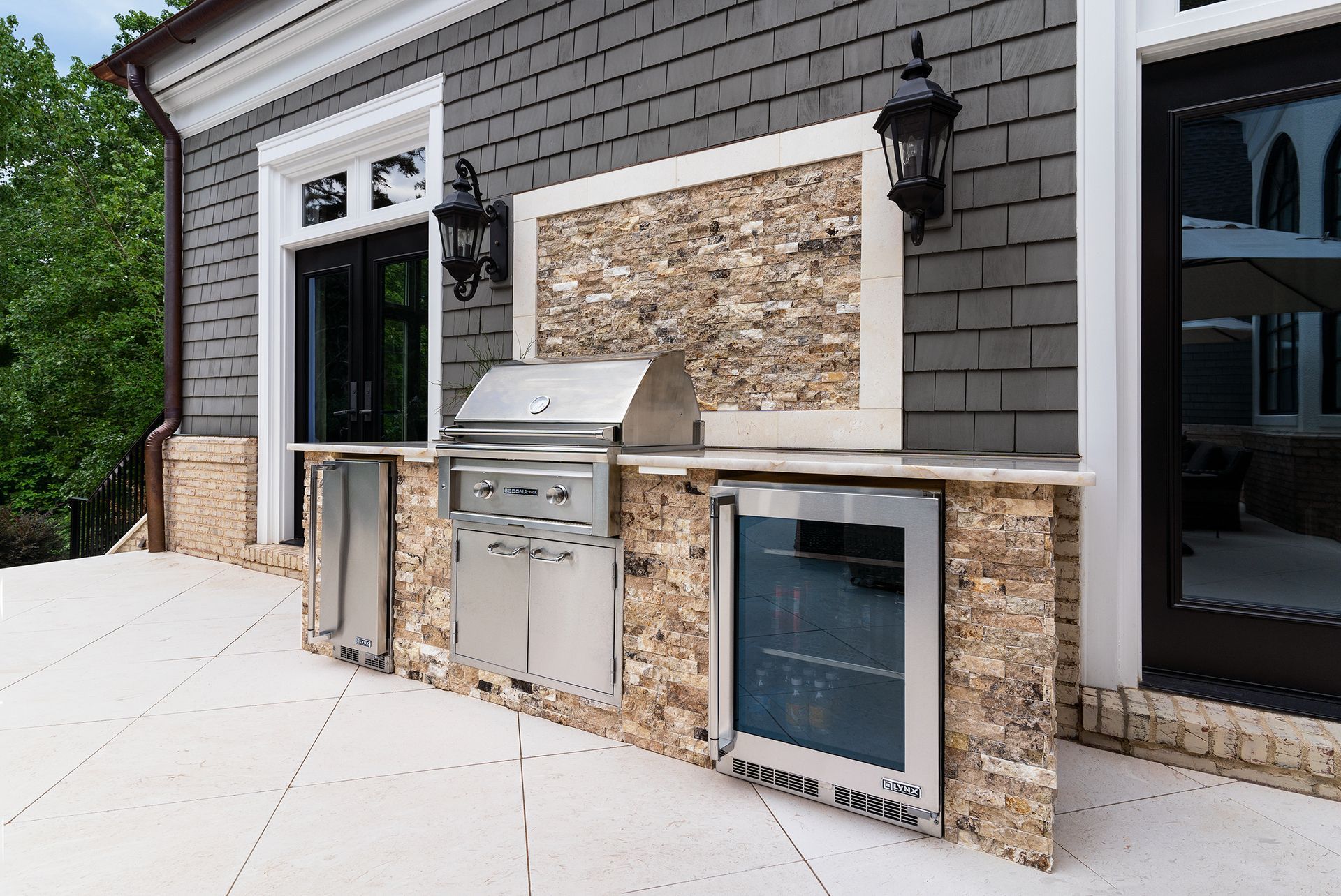 Outdoor Living Space 27