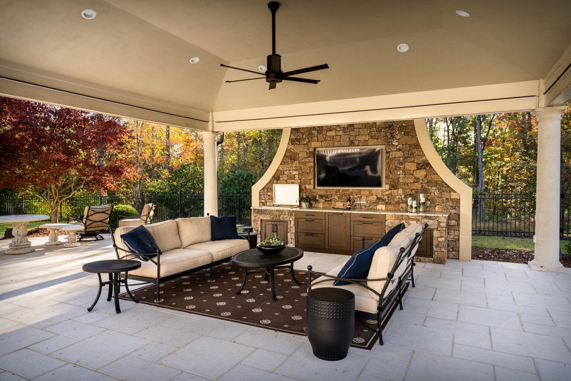 Outdoor Living Space 29