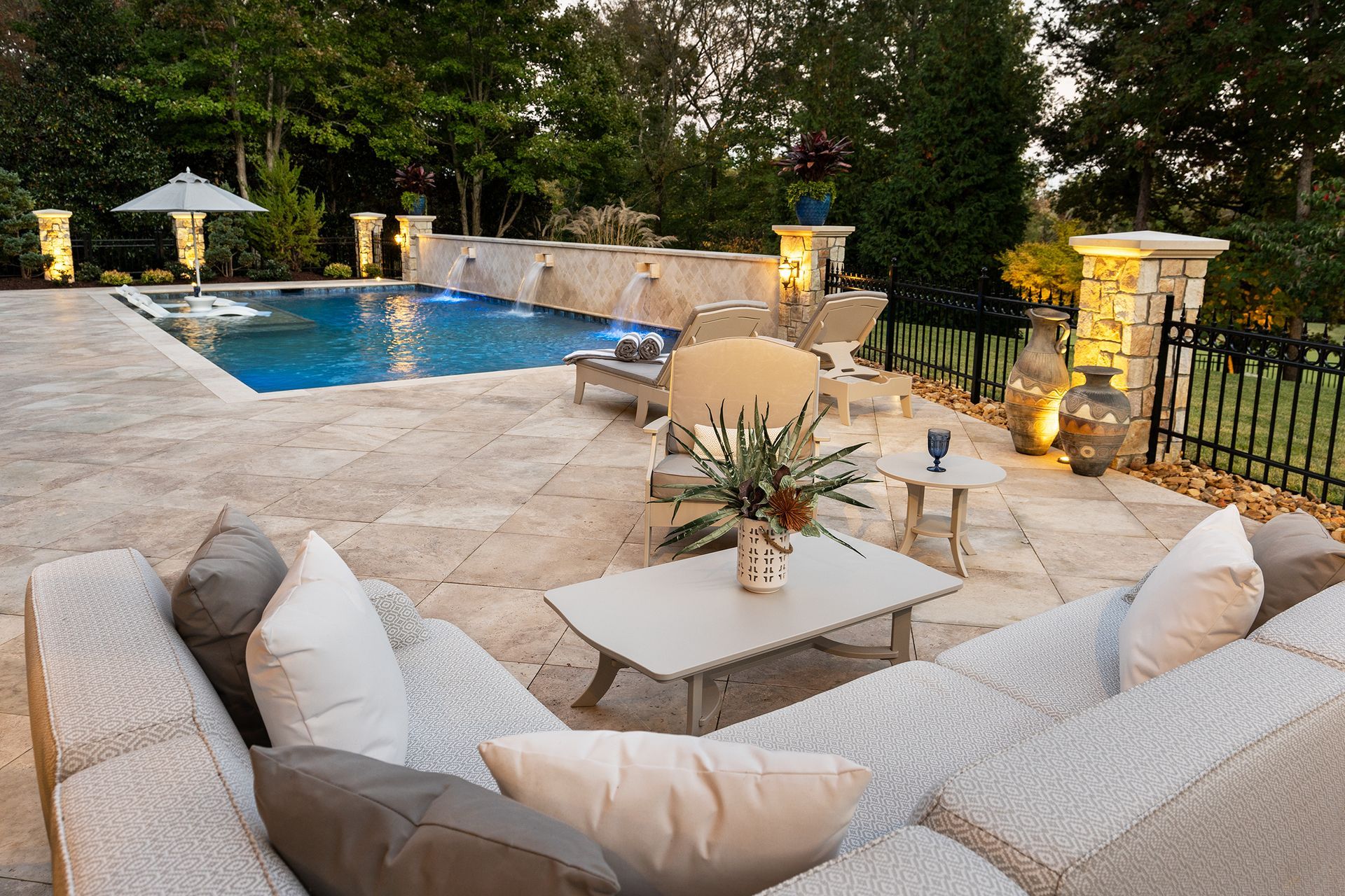 Outdoor Living Space 33