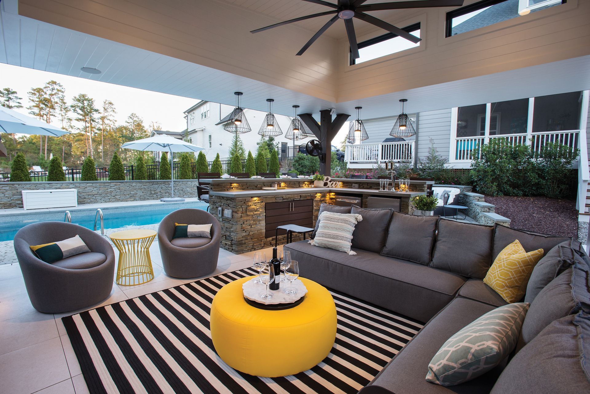 Outdoor Living Space 34