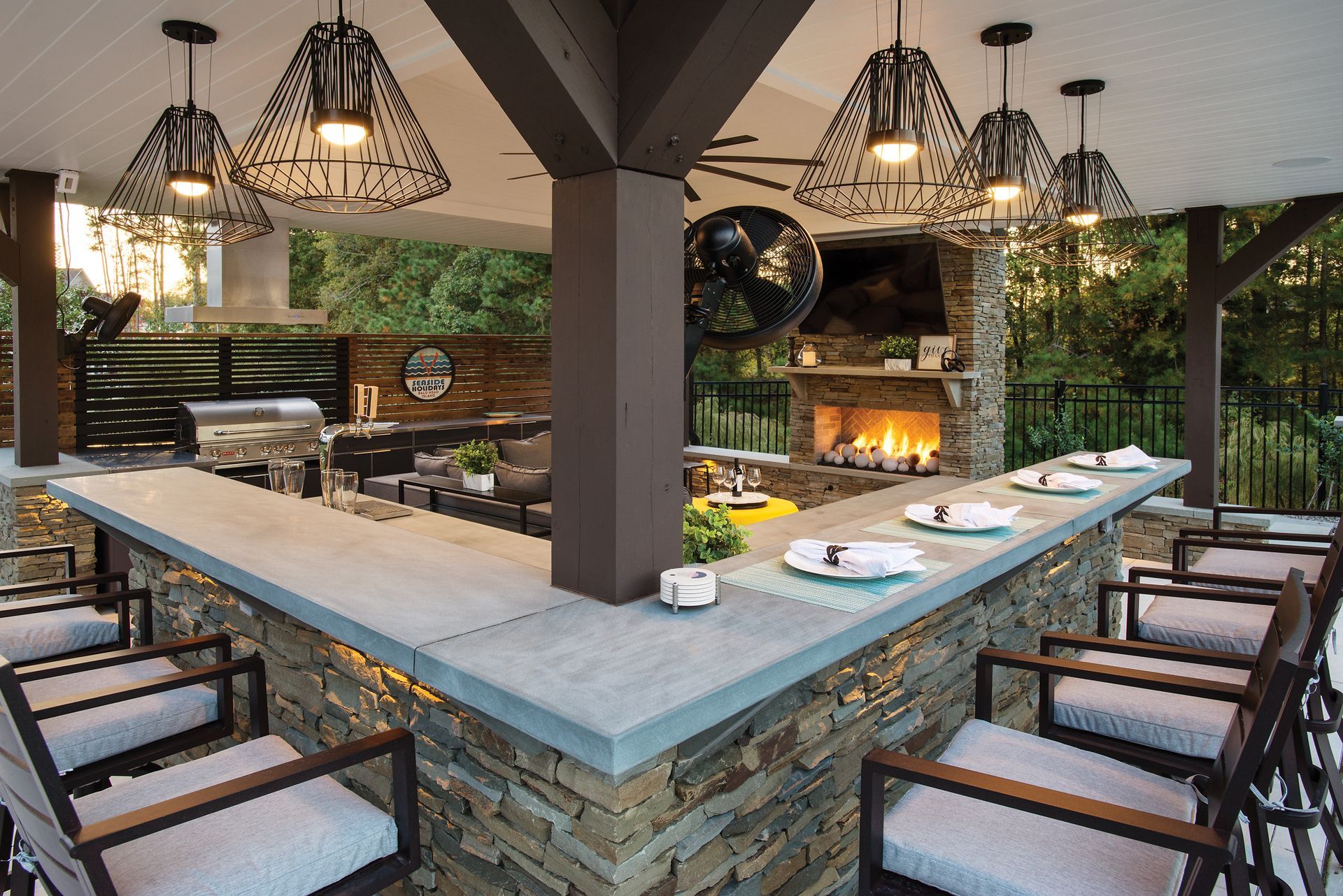 Outdoor Living Space 35
