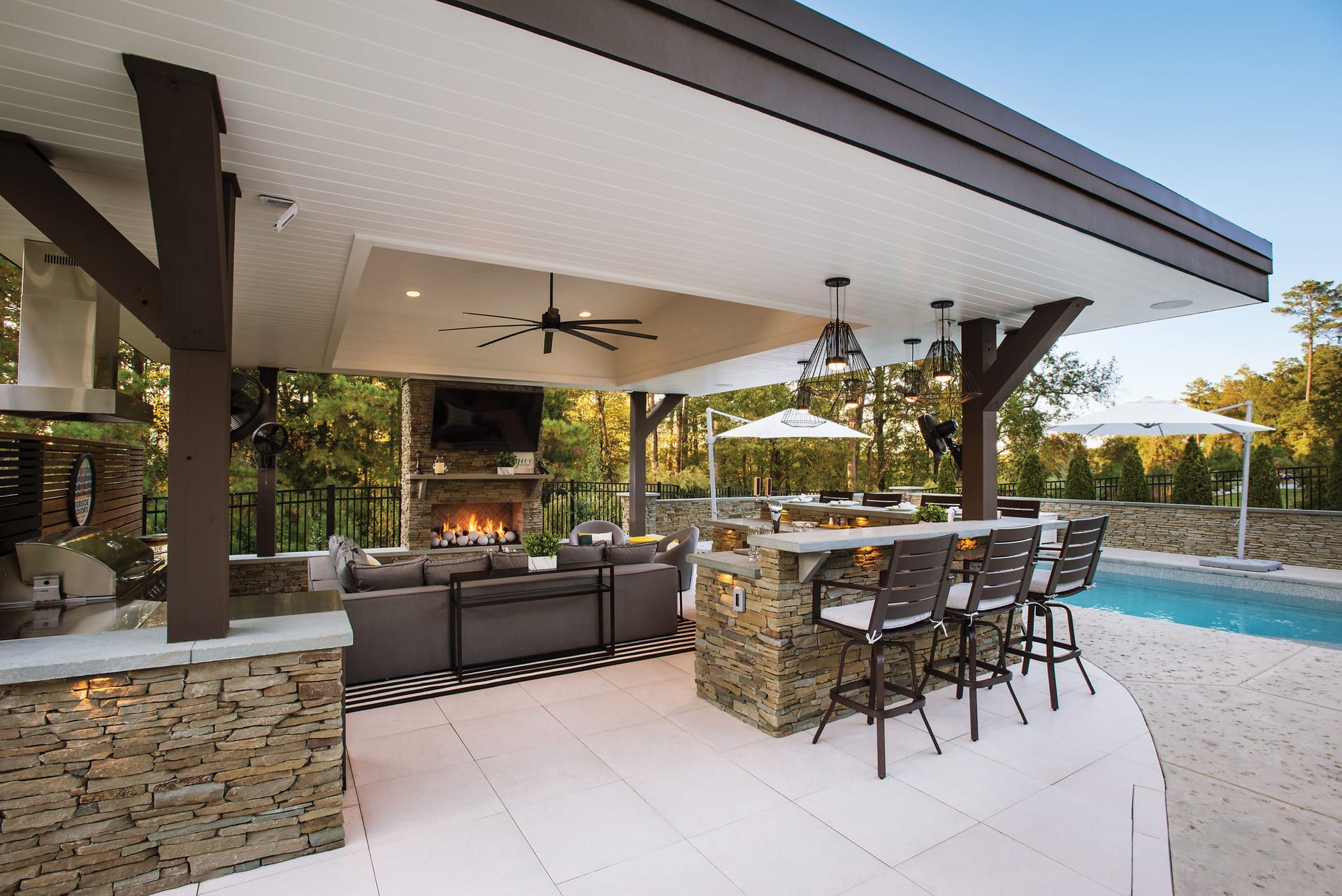 Outdoor Living Space 41