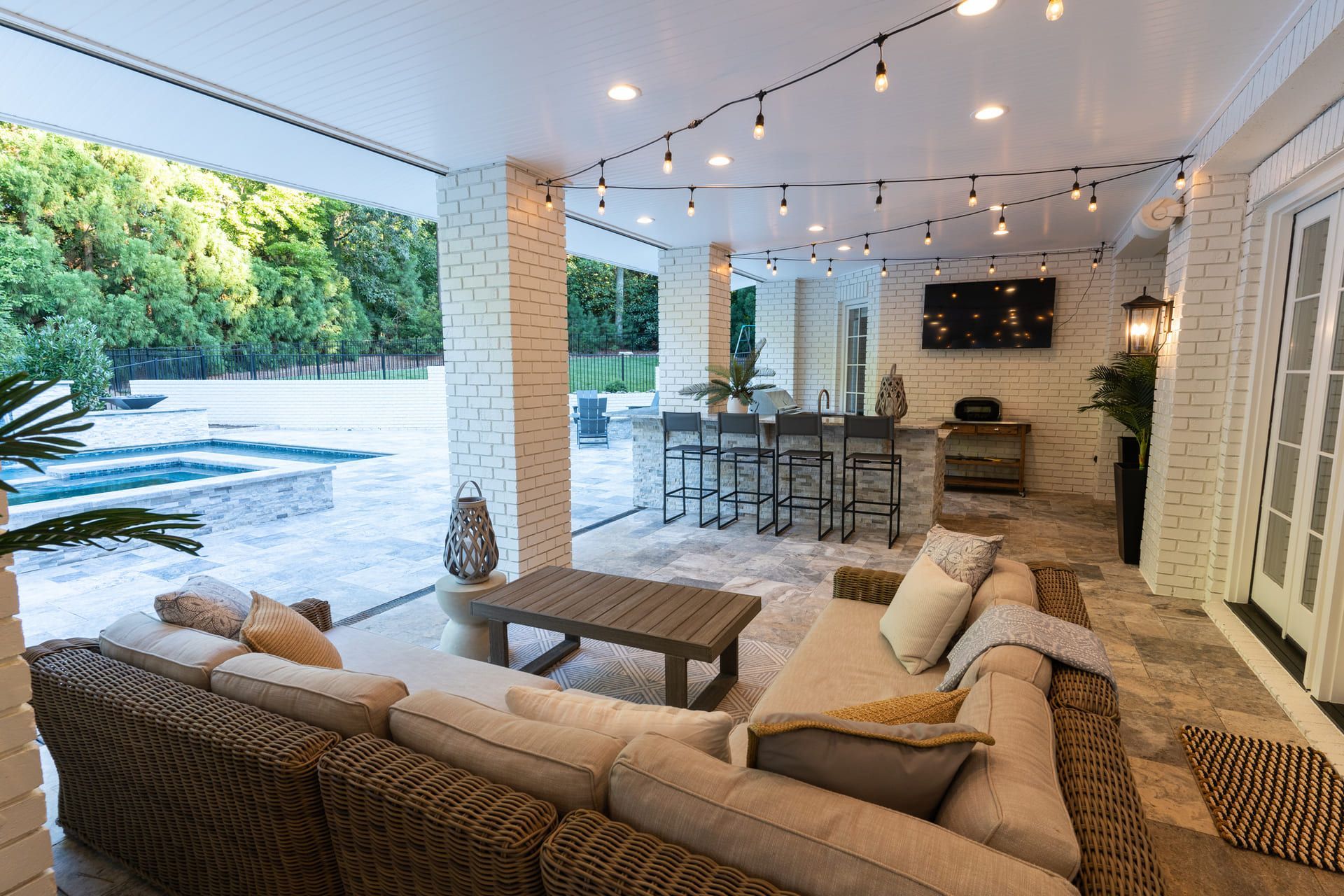 Outdoor Living Space 49