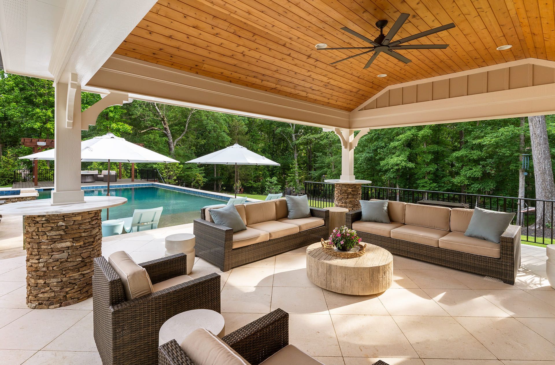 Outdoor Living Space 53