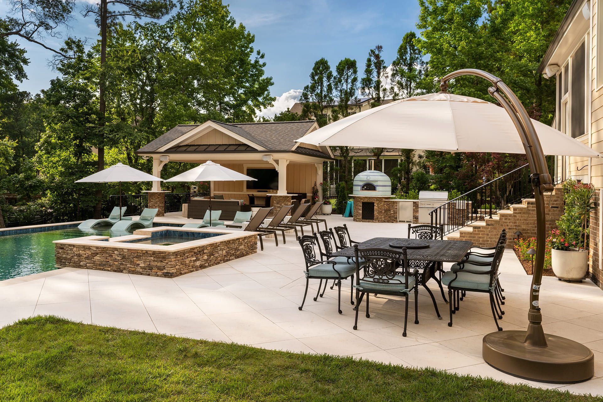 Outdoor Living Space 54