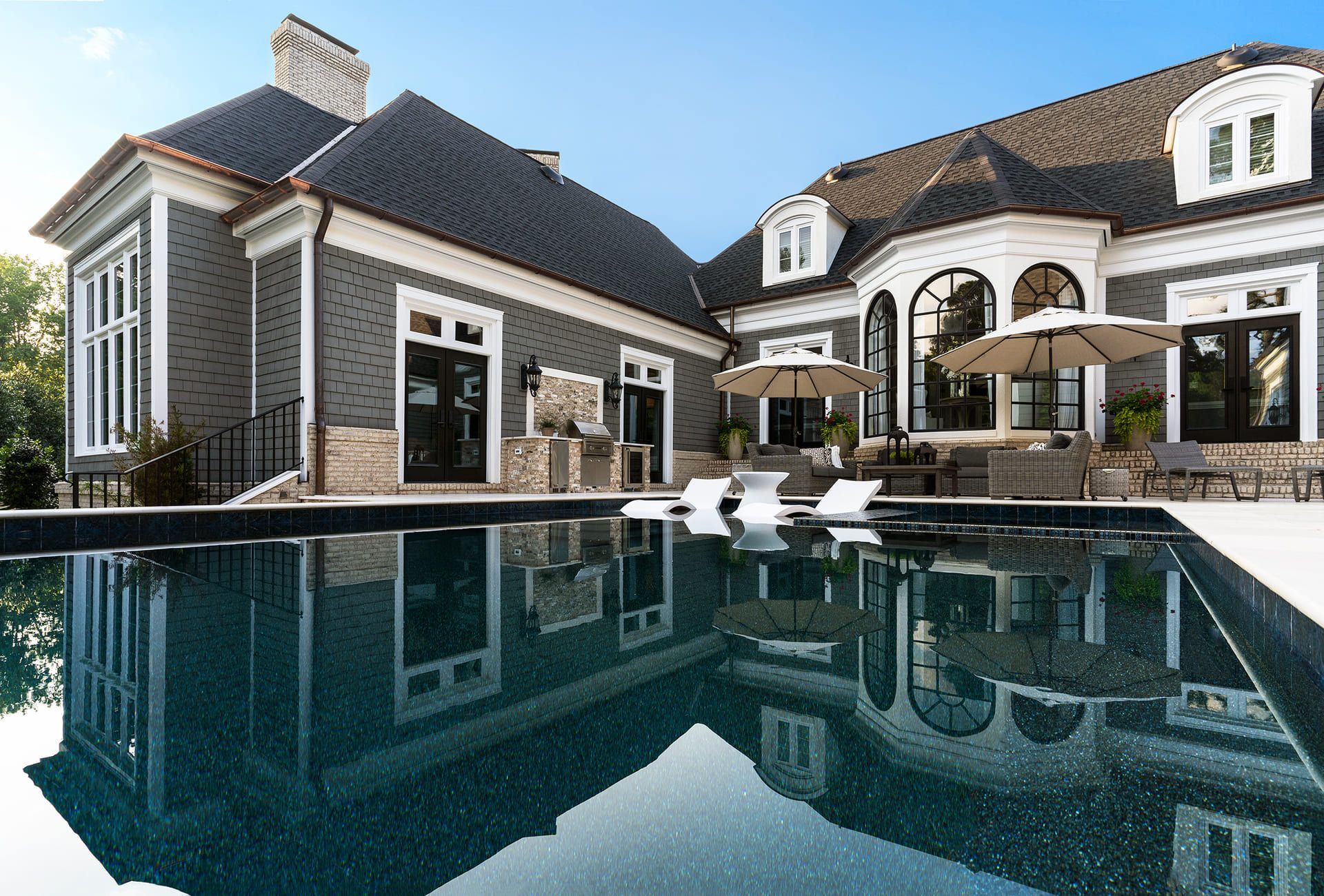 Pools & Spas 37
