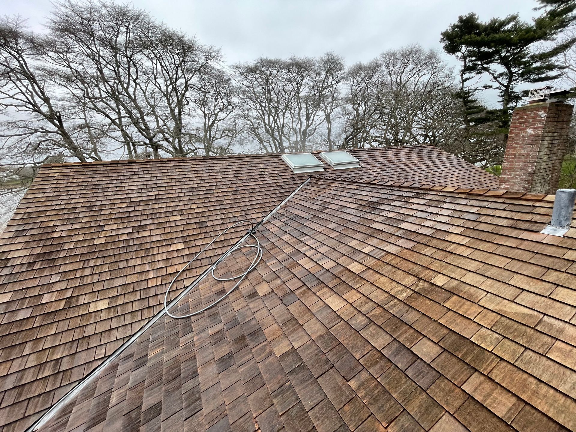 Roof soft wash service cleaning 