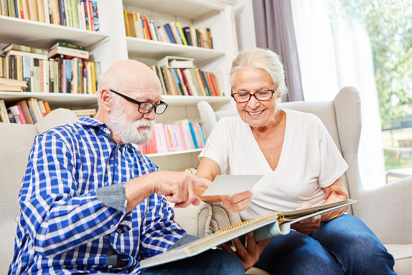 Engaging and Fun Activities for Seniors with Dementia