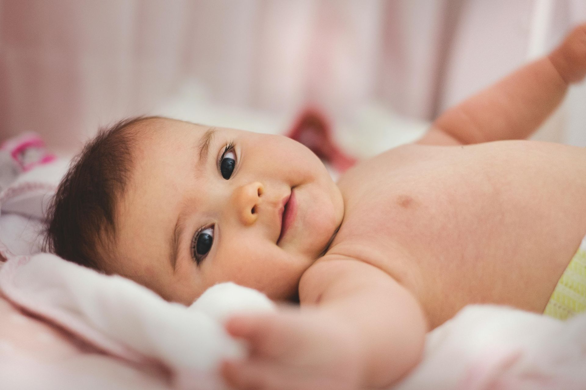 Baby op behandeltafel