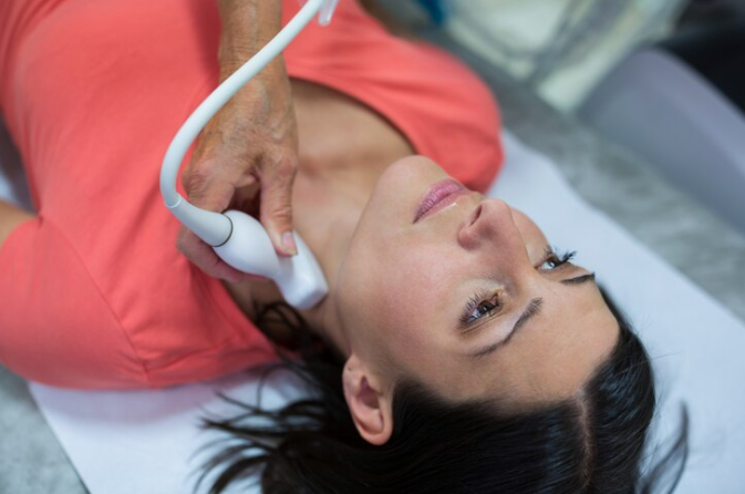 O que a ultrassom da tireoide detecta