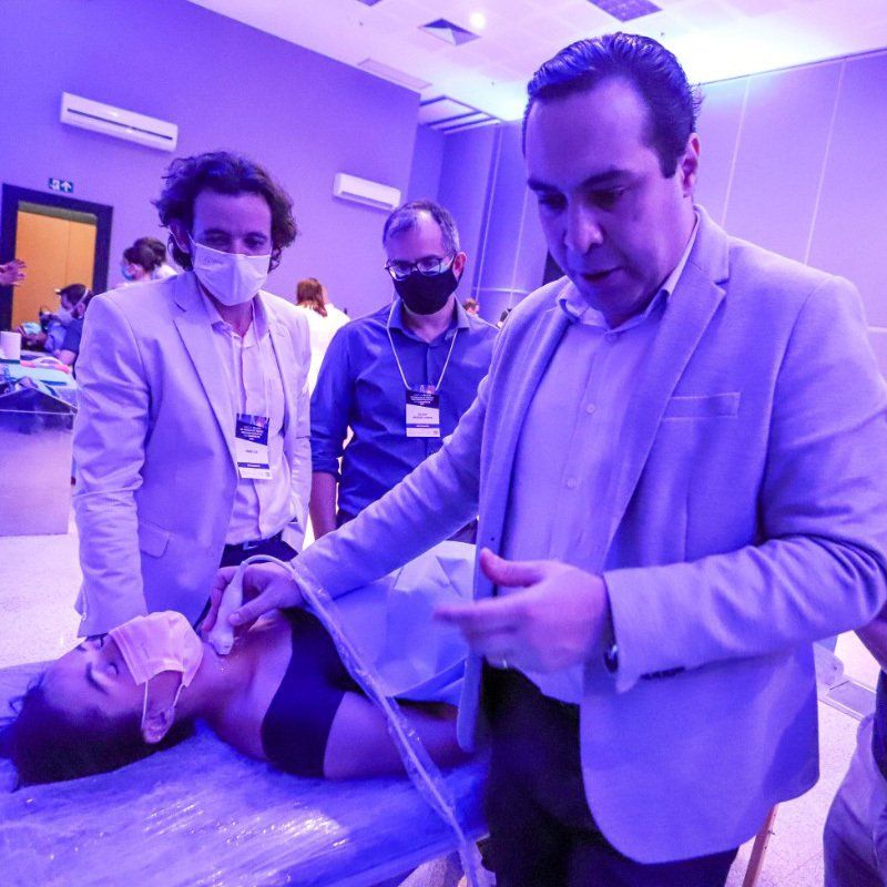 Médico especialista em ablação de tireoide por radiofrequência em SP Médico especialista em ablação de tireoide por radiofrequência em SP