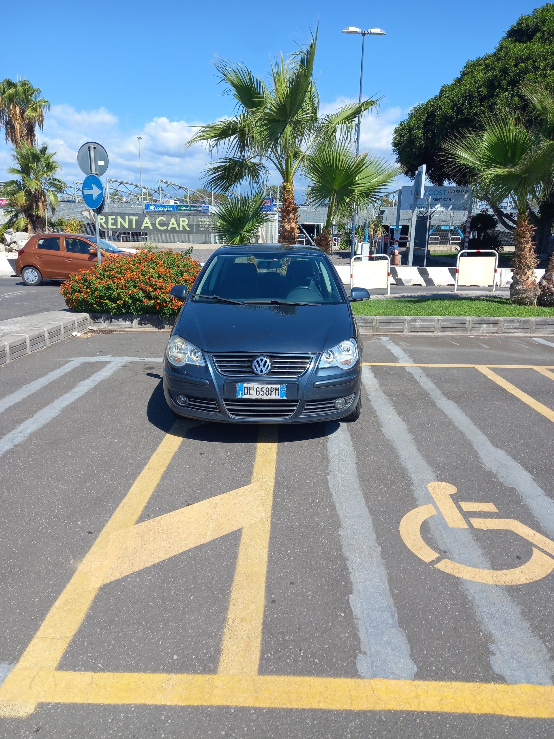 AUTONOLEGGIO LOW COST ,RENTALCARS CATANIA , CAR RENTAL , AUTOVERMIETUNG