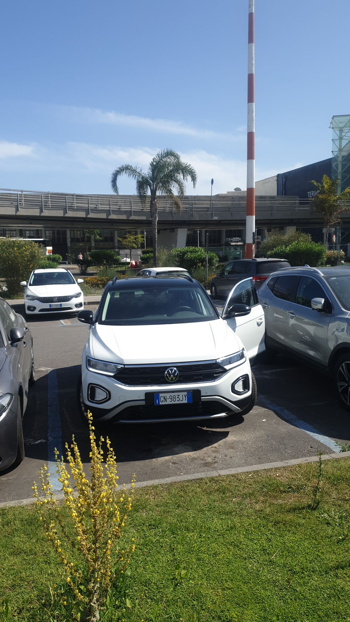 AUTONOLEGGIO LOW COST ,RENTALCARS CATANIA , CAR RENTAL , AUTOVERMIETUNG, RENT A CAR , RENT