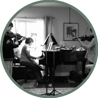 children playing violin and piano