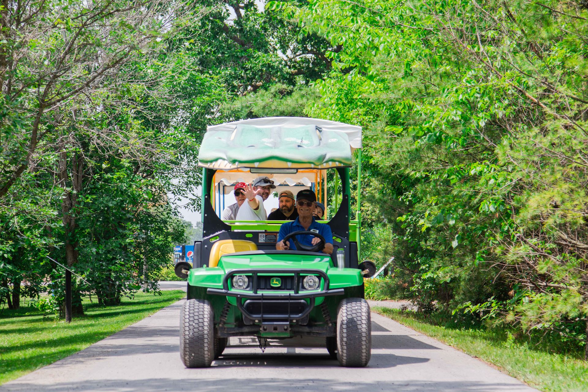Safari Niagara Get Closer at one of Ontario's Favourite Zoos