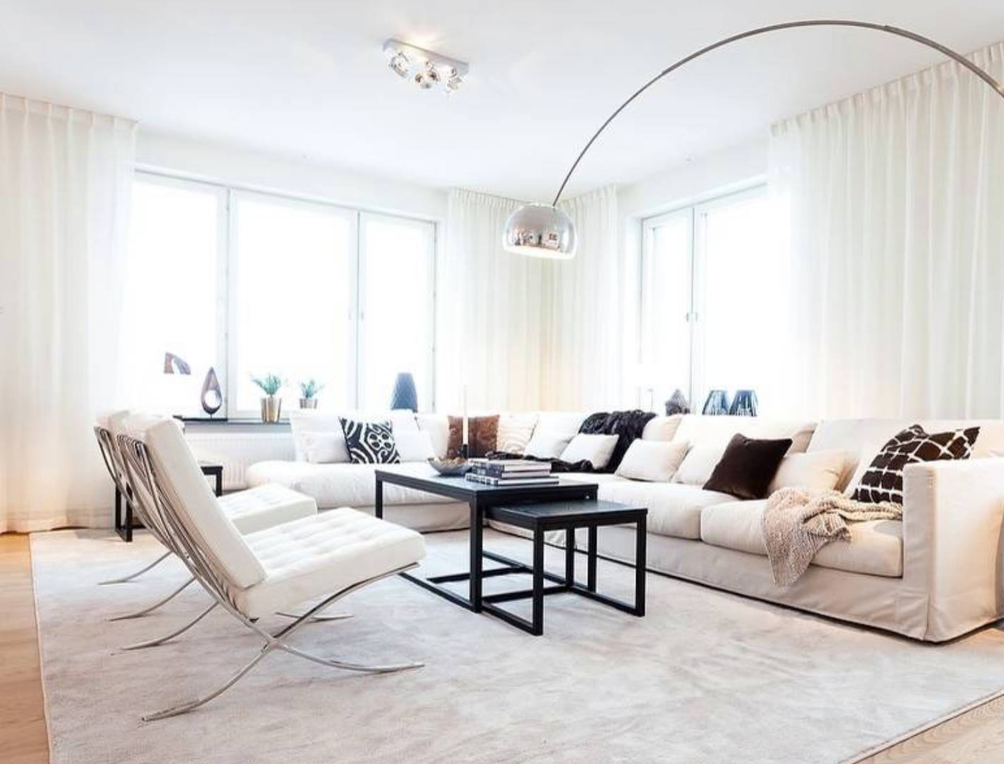 Cozy Living Room With Big Lamp & Pleat Curtains — Studio Curtains & Blinds in Mount Gravatt, QLD