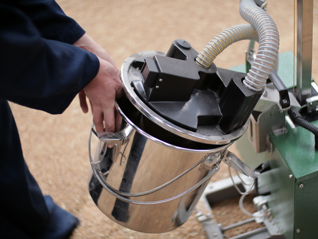 CROVER sampling bucket