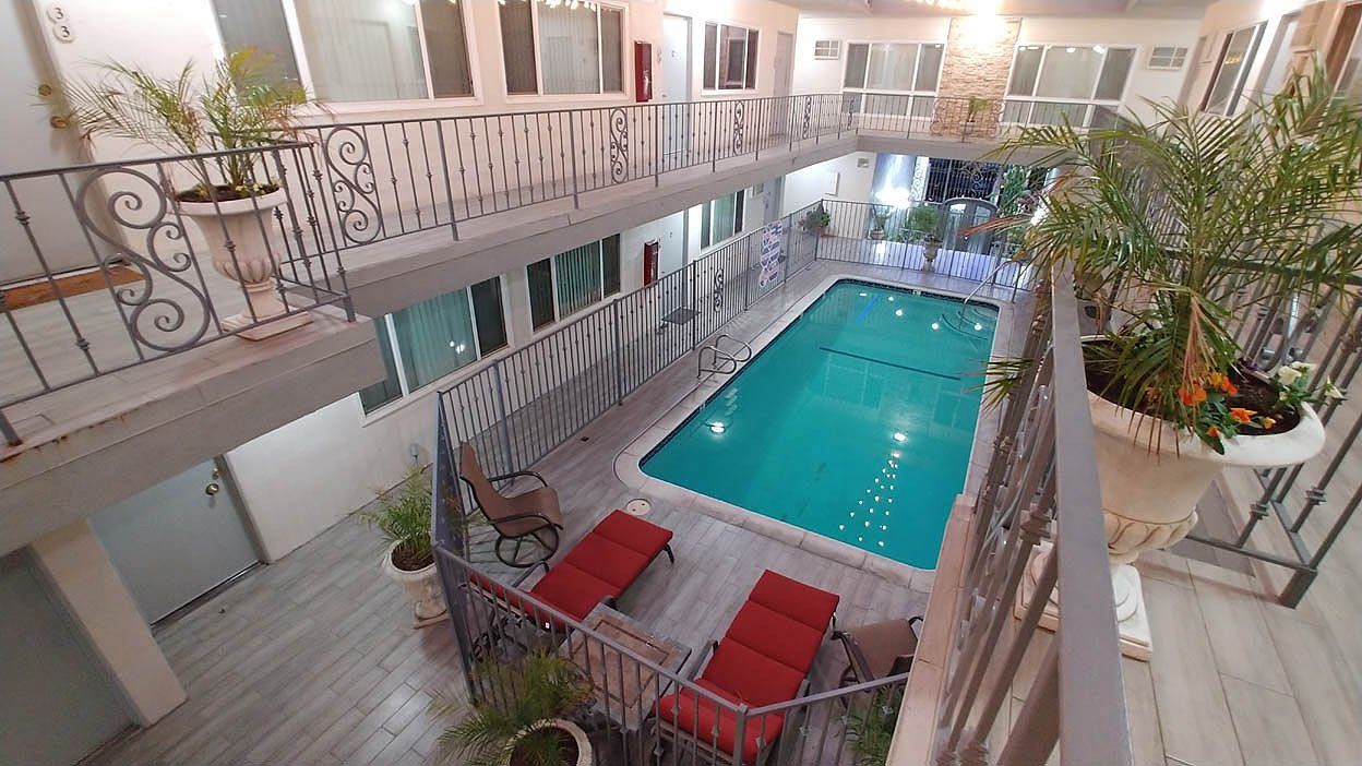 the edgemont pool