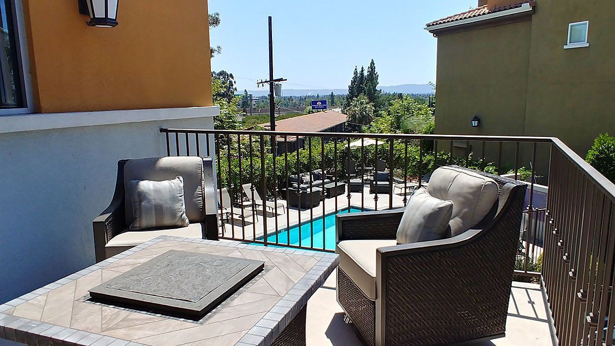 ALMERÍA TOWNHOMES pool