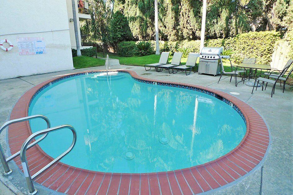 VILLA ANDALUCIA pool