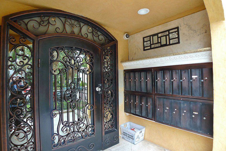 20/20 villa interior