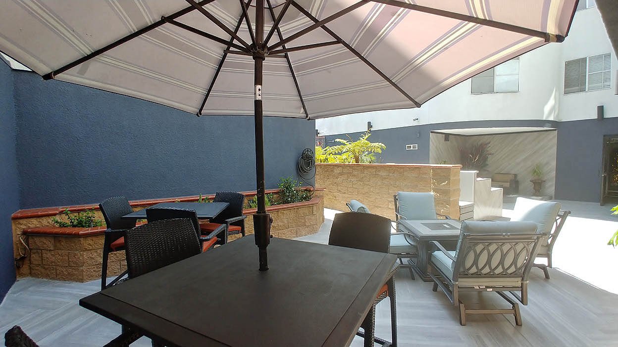 Villa De Adel B.A. Management